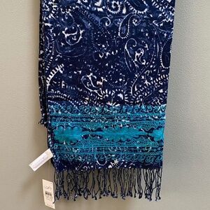 NWT Lightweight Loft Scarf